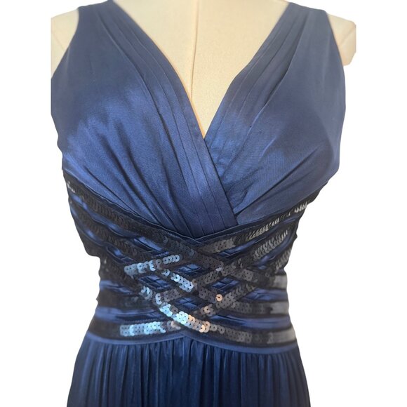 BCBG Navy Blue Small Sleeveless Sequined Formal Gown Dress With V-Neckline - Picture 3 of 16